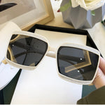 Load image into Gallery viewer, Fashion frame sunglasses - ÈquilibreFashions
