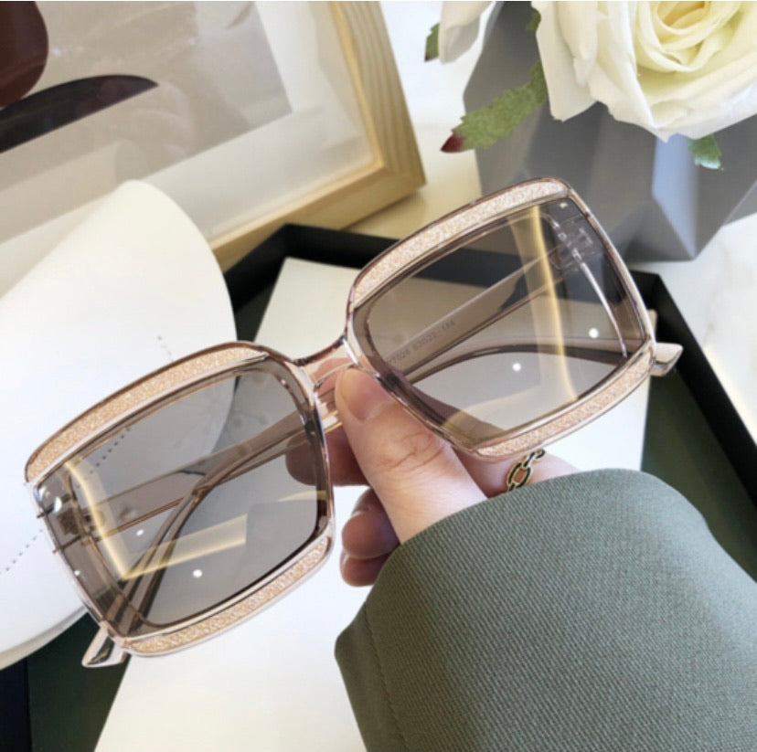 Fashion frame sunglasses - ÈquilibreFashions